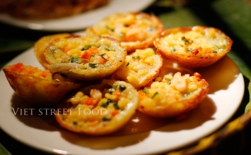 Bánh khọt chay nóng giòn